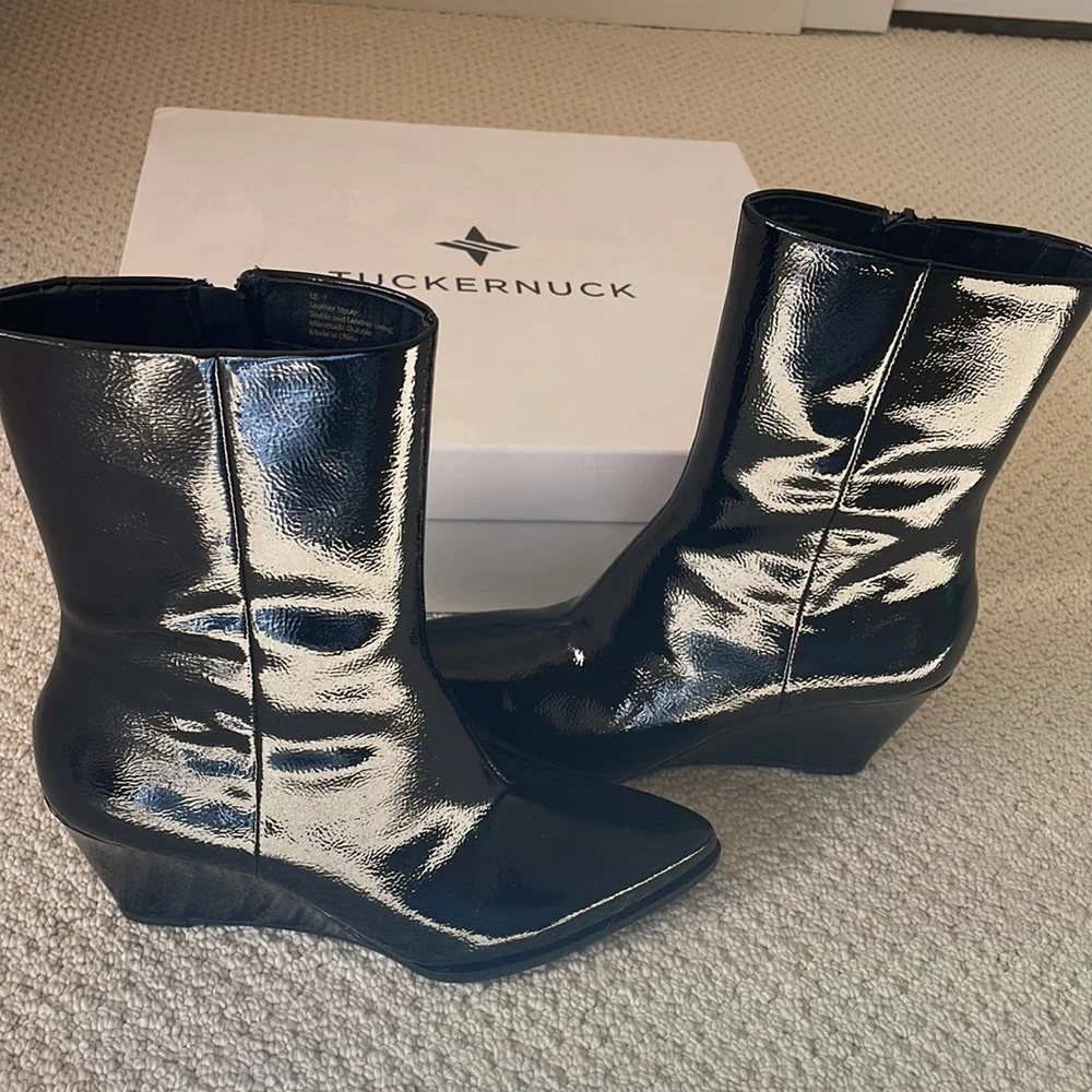 NWT Tuckernuck Black Leather Wedge Boots Size 7 - Picture 11 of 11
